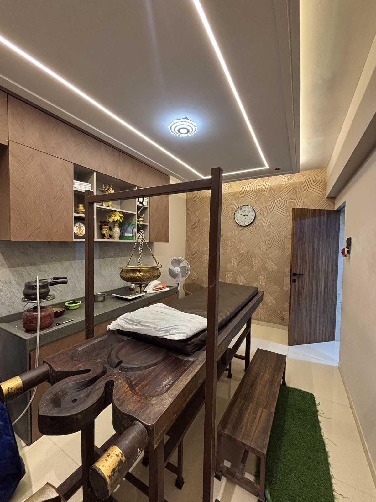 Ashtaang treatment room
